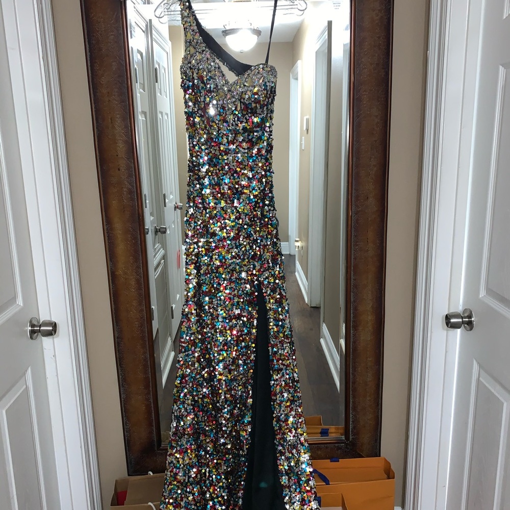 Dress/Gown